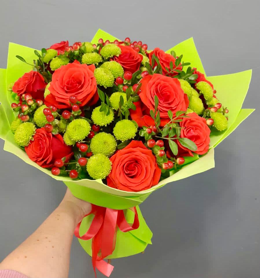 Букет цветов из: Хризантемы и Розы в Болотном