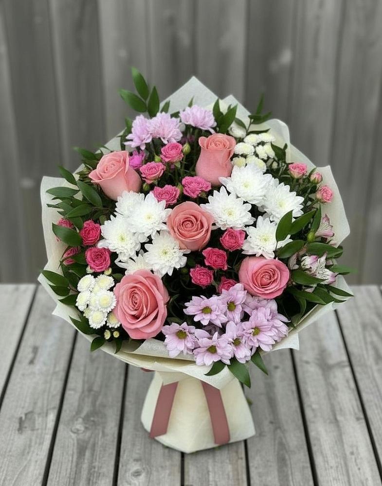 Букет цветов из: Альстромерии, Гвоздики, Розы и Хризантемы в Болотном