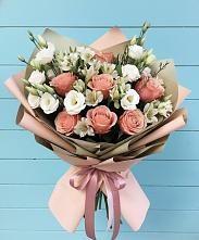 Букет цветов из:  Розы, Альстромерии и Лизиантусы в Болотном