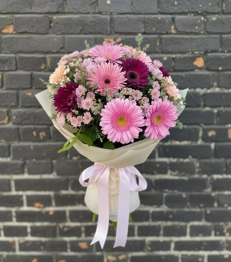 Букет цветов из: Герберы и Хризантемы в Болотном