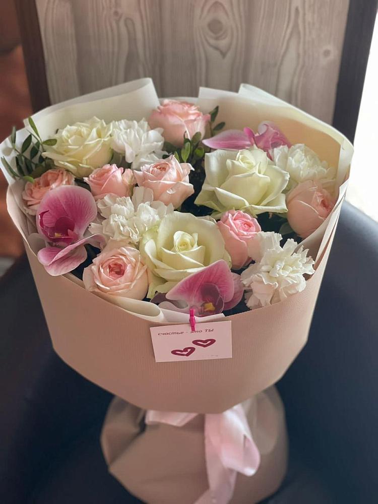 Букет цветов из: Орхидеи, Розы и Гвоздики в Болотном