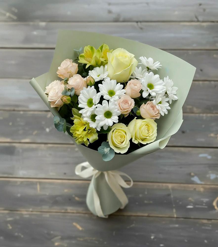 Букет цветов из: Альстромерии, Розы и Хризантемы в Болотном