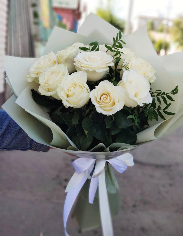Букет Белые розы Проуд в Болотном