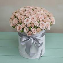 Цветочная композиция из Розы в шляпной коробке в Болотном