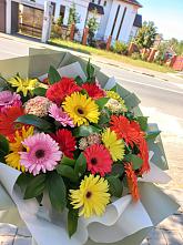 Букет цветов из:  Герберы #REPLACE_PRED# Болотном