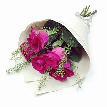 Букет цветов из:  Розы в Болотном