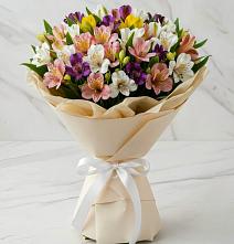 Букет цветов из:  Альстромерии в Болотном