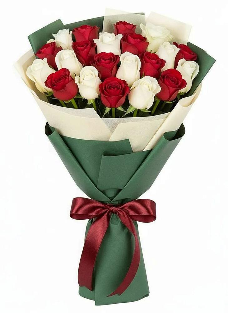 Букет Микс из красных и белых роз в Болотном