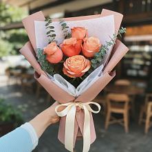 Букет цветов из:  Розы в Болотном