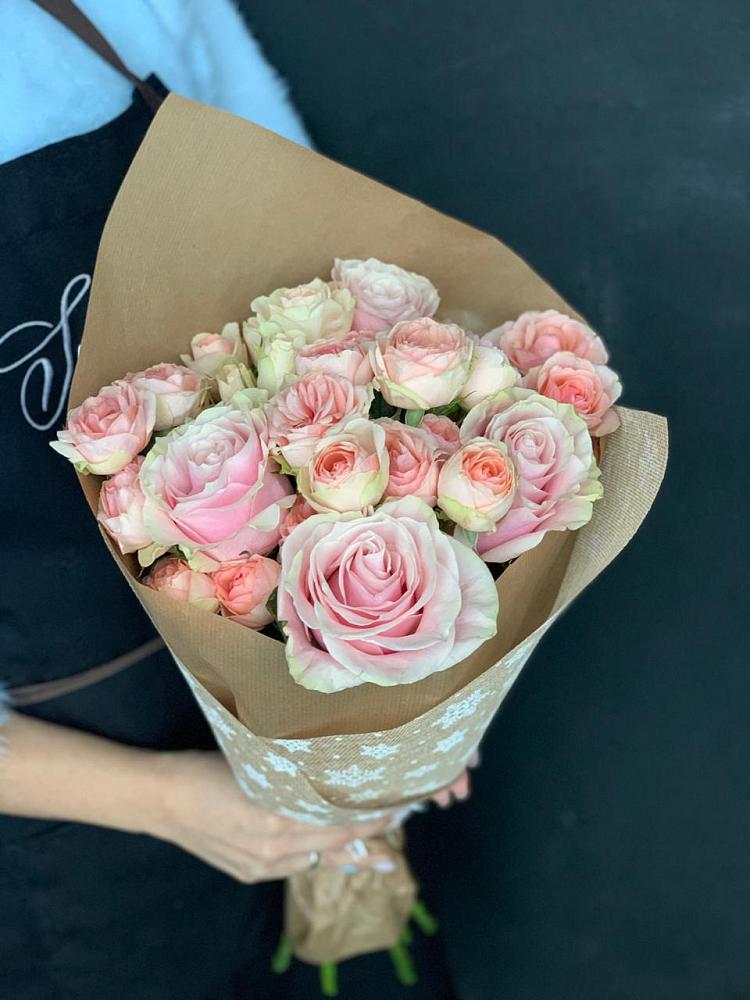 Букет цветов из: Хризантемы и Розы в Болотном