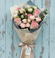 Букет цветов из:  Розы в Болотном