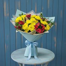 Букет цветов из:  Альстромерии и Хризантемы в Болотном