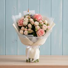 Букет цветов из:  Розы в Болотном