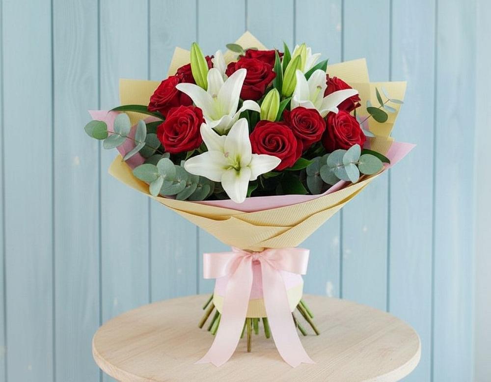 Букет цветов из: Лилии и Розы в Болотном